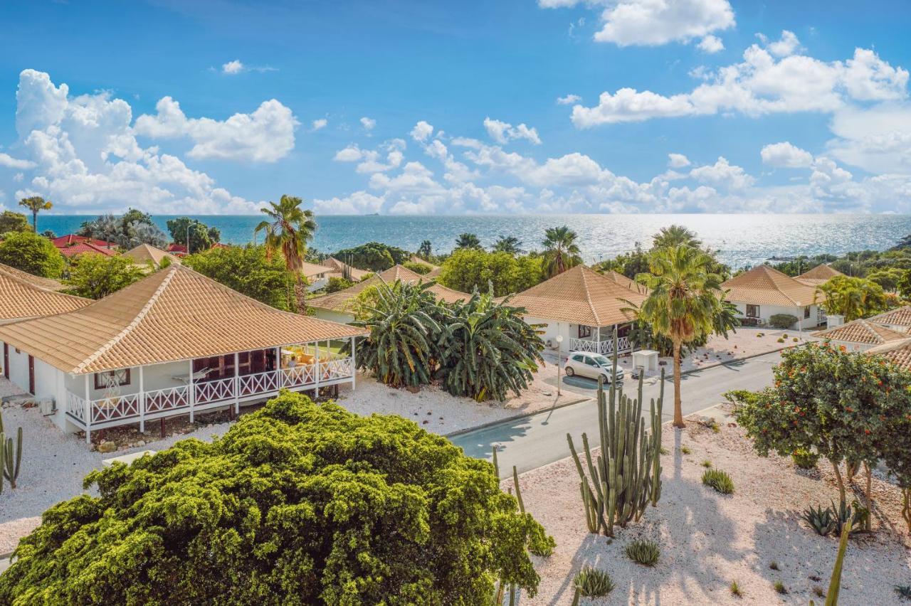 Papagayo Beach Resort (Adults Only) Willemstad Exteriör bild
