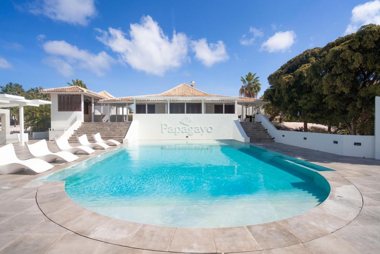 Papagayo Beach Resort (Adults Only) Willemstad Exteriör bild