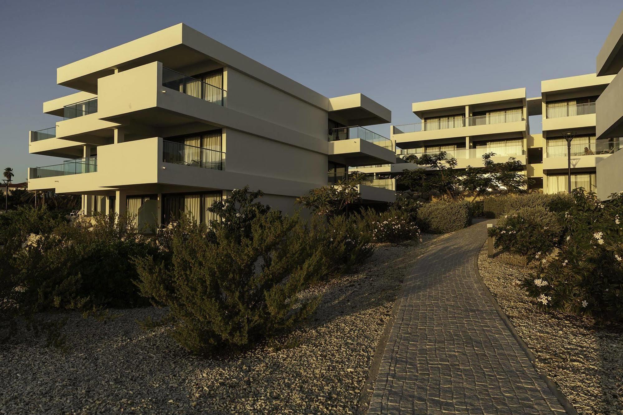 Papagayo Beach Resort (Adults Only) Willemstad Exteriör bild
